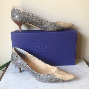 Stuart Weitzman “Buff Whips” Beige and Gray Snakeskin Print Pointed Kitten Heels